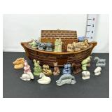 Wade England Noahï¿½s Ark Figurine w/ 28 Animals
