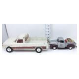 1/25 Ertl Hershey 1956 Ford w/Hershey Miniatures