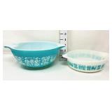 (2) Vintage Pyrex Amish Butterprint Bowls