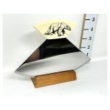 Alaska ULU Curved Stainless Steel Knife & Display