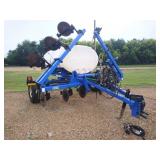 DMI 2800 Nutri-placer, 11 disc, 12 row, hyd drive,