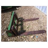 Pallet Forks for John Deere 148 loader
