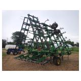 1998 John Deere 980 Field Cultivator, 32-1/2