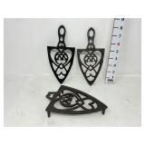 (3) Spade Shaped ï¿½Wï¿½ Monogram Heart Trivets