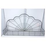 Decorative Scalloped Fan Wire Shelf