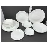 White Corelle Dishes (20 pieces)