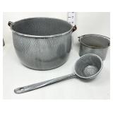 Vintage Graniteware Stockpot, Strainer & Sm Pot