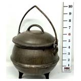 Cast Cauldron / Fireplace Kettle