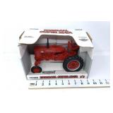 1/16 Case IH Farmall Super M-TA - Ertl