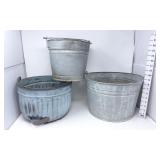 Vtg Galvanized Wash Tub w/Side Handle & (2)