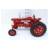 1/16 McCormick Farmall 350 Wide Front Tractor -