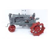 1/16 Farmall F-30 Tractor