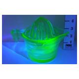 Uranium Glass Measuring Cup w/Juicer Lid