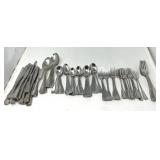 SSS BY Oneida Flatware - 92 pcs