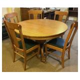 Round Oak Pedestal Table w/Claw Feet & (5)