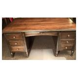 Wooden Desk w/5 Drawers & 1 File Drawer