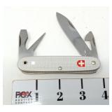 Victorinox Swiss Army 83 Pocket Knife/Bottle