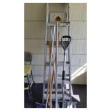 Snow shovels, snow rake & ice chopper