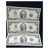 Group of 3 1995 series $2 bills, 2 are in order