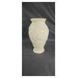 Lenox off white vase approx 10 inches inches rall