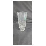 Crystal vase with crosshatxhed pattern approx 12