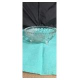 Footed crystal bowl approx 8 inches diameter and