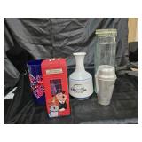 Duke of kent vase plus other collectibles