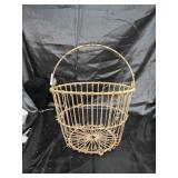 Country wire gathering basket
