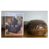 Decorative table top fountain and wooden bowl