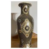 Zhong Guo Zhi Zao Chinese Vase