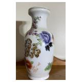 Chinese style porcelain vase