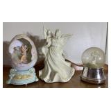 3 music boxes