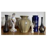 Lot of 6 - Asian vases and figurines