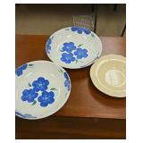 Pair of  owls with blue flowers and plain bowl.