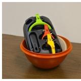 Tupperware bowl and peelwr
