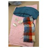 Pink electric blanket approx queen size and 2