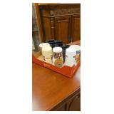 Cups and coffee cups