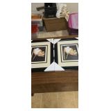 Paiir of picture frames