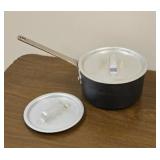 2.5 quart cooker with an extra lid