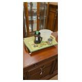 Veggie tray, measuring cup and more