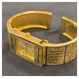 Quartz watch.
