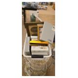Box of picture frames approx 12 frames