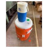 Igloo Water Cooler Set
