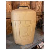 Coleman kerosene lantern, w/ plastic carry case