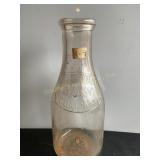 Hagerstown dairy Company, QT. Milk bottle.