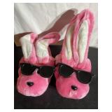 Energizer bunny slippers men/boys 4ï¿½6, women 6ï¿½8