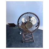 Tabletop electric fan, 9"