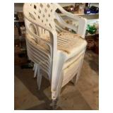 8 plastic lawn chairs