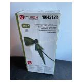 Utilitech landscape light w/ sensor 75w