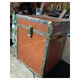 Trunk w/key, 16x16x21, no shipping